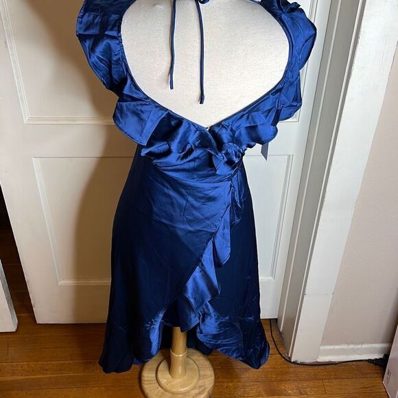 ASTR The Label Women's Wilshire Ruffle Open Back Midi Dress Navy Size Small NWT - Picture 10 of 11